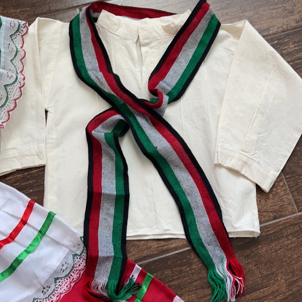Traditional Mexican outfit 🇲🇽 🧒🏻